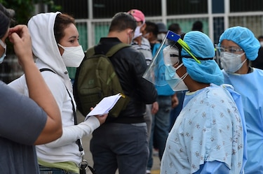 Honduras ‘se complica cada día más', dice el presidente Hernández, quien está hospitalizado por covid-19