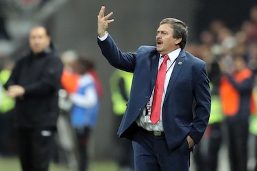 Costa Rica descarta renovar a Ramírez como seleccionador