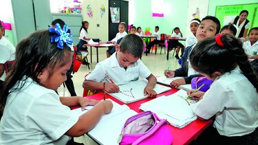 Estudiantes miden sus conocimientos