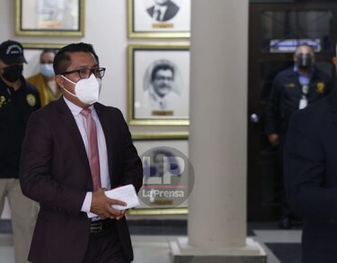 Tercer día de juicio a Arias, entre pruebas y recesos