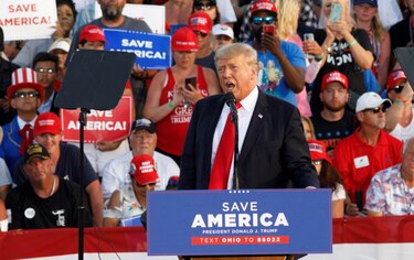 Trump celebra en Ohio su primer gran mitin desde su salida de la Casa Blanca