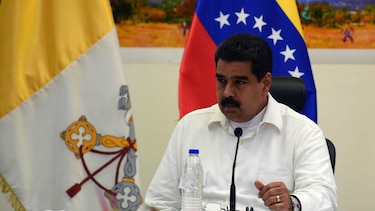 Se inicia una frágil tregua entre gobierno y oposición venezolanos
