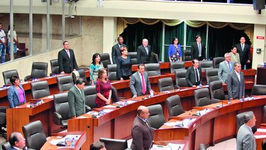 Legislativo, contra el tiempo