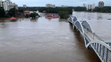 Al menos 106 muertos por inundaciones en India