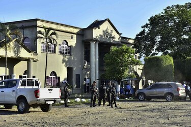 Honduras: pandilleros asesinan a cuatro policías y liberan a uno de sus líderes