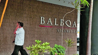Extienden proceso de reorganización de Balboa Securities