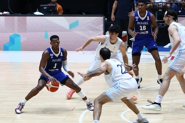 Panamá cae ante Argentina en la eliminatorias FIBA