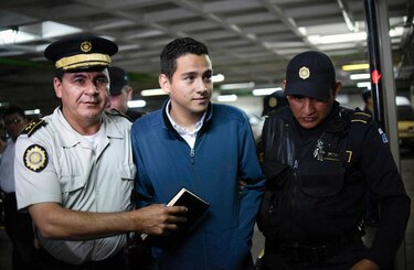 Arrestan a hijo y hermano del presidente de Guatemala, Jimmy Morales