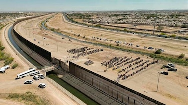 La norma que permitía la expulsión en caliente de migrantes en Estados Unidos llega a su fin