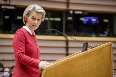 La Unión Europea está ‘lista para hablar’ sobre liberación de patentes de las vacunas anticovid; OMC aplaude iniciativa