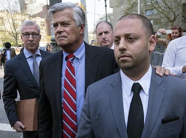 Detienen a senador de Nueva York acusado de corrupción