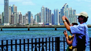 Ingreso de turistas se reduce 7.5% hasta mayo