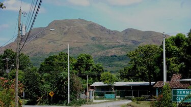 Instalan torre de comunicación en el cerro Guacamaya