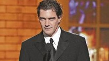 Banderas, fuerza gatuna