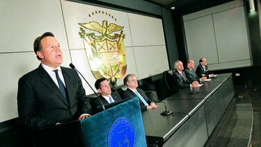 Panamá avanza en acuerdo con Finmeccanica