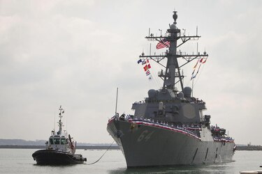 Estados Unidos destruyó nuevos misiles antibuques y drones hutíes en el mar Rojo