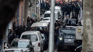 Policía mata a dos mujeres que atacaron una comisaría en Estambul