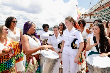 La princesa Leonor de España llega a Brasil; pasará por el Canal de Panamá a inicios de mayo