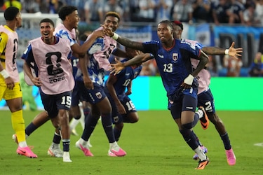 La histórica selección de Cabo Verde vuelve a casa entre aplausos y celebraciones