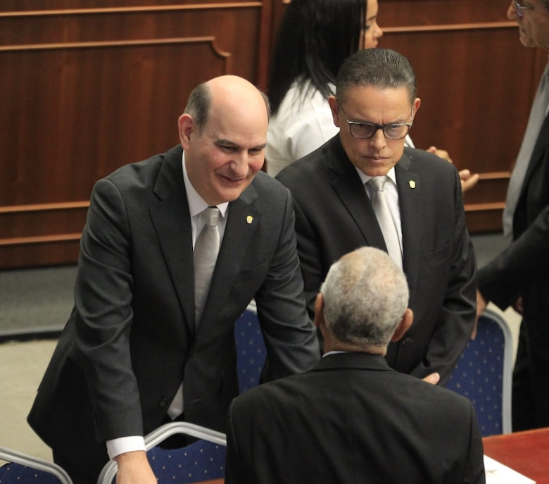 Empresas extranjeras deberán demostrar presencia real en Panamá, anuncia el MEF