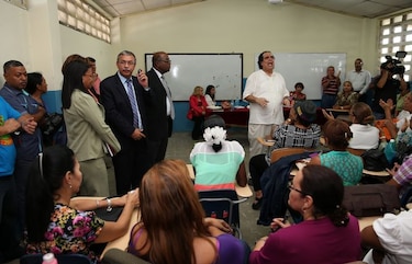 Pago a educadores, en julio