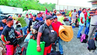 600 cubanos reciben certificados de salud