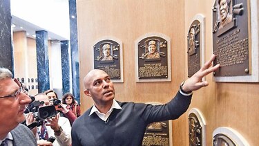 Mariano Rivera visita su futura casa en Cooperstown