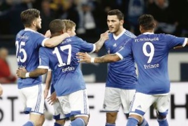 Schalke se coloca en posición de Europa