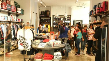 Tímida  llegada de compradores en el Black Friday tropical
