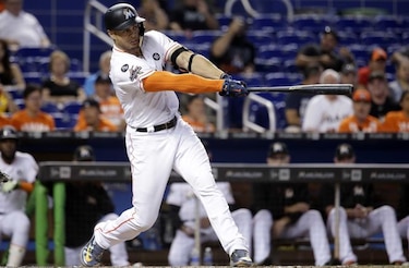 Stanton lidera triunfo de los Marlins