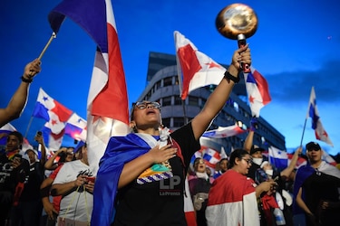 Protestas contra la minería remecen poderes del Estado