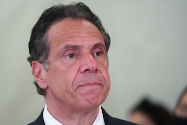Biden pide al gobernador de Nueva York que renuncie por acusaciones de acoso sexual