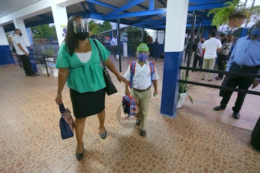 Más de 954 mil estudiantes retornaron a las aulas de clases