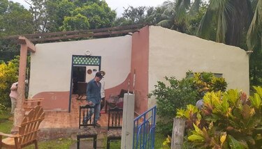 Vientos ocasionan desprendimiento de techos y caída de árboles en Llano Grande de Ocú