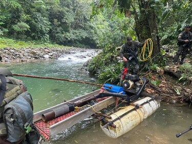 Aprehenden a 22 colombianos y decomisan 4 envases con oro en Guna Yala, tras operativo contra la minería ilegal