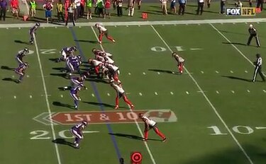 Defensa da triunfo a Vikings en tiempo extra