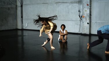 Para expandir los límites entre la danza y el teatro