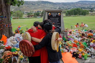 Iglesia Católica pide perdón a indígenas de Canadá por abusos en internados