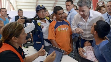 Funcionarios venezolanos dicen que Juan Manuel Santos les recuerda a Álvaro Uribe