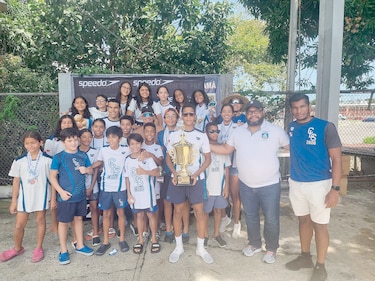 La Salle 2000 se llevó el provincial de natación capitalino