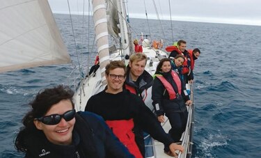 Rumbo a la JMJ de Panamá en un velero