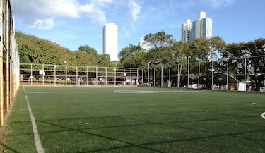 Restringen uso de canchas de fútbol en el parque Omar por retrasos en trabajos