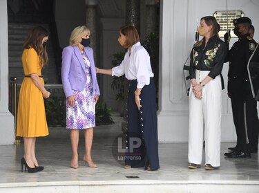 Jill Biden llega a Panamá; se reúne en la Presidencia con la primera dama