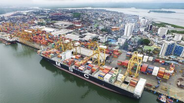 Principal puerto del Pacífico colombiano en crisis: suspenden operaciones en el Muelle 13