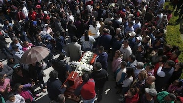 Sube a 89 el número de muertos en México por explosión de ducto saqueado