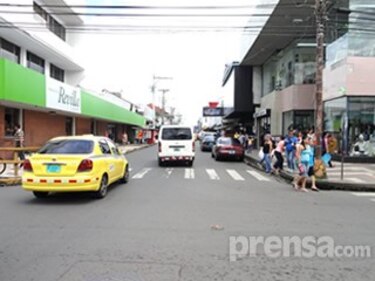 Tiempo de cierre de Calle Cuarta genera opiniones encontradas