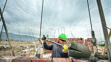 Construcción no logra repuntar