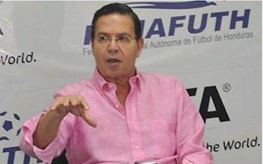 Expresidente hondureño Rafael Callejas se entrega a las autoridades de Estados Unidos