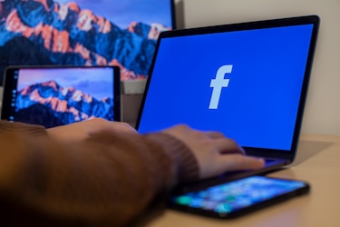 Usuarios reportan lenta recuperación de Whatsapp, Instagram y Facebook; persisten problemas