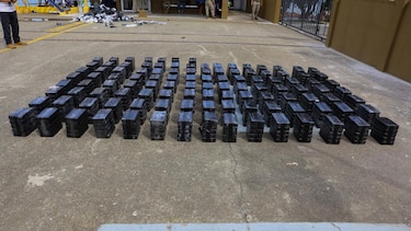 Aprehenden a tres nicaragüenses que viajaban en una lancha con 560 paquetes de droga